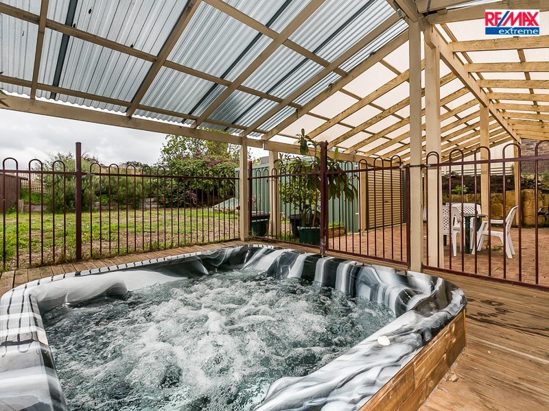 17 Flotilla Drive, Heathridge WA 6027