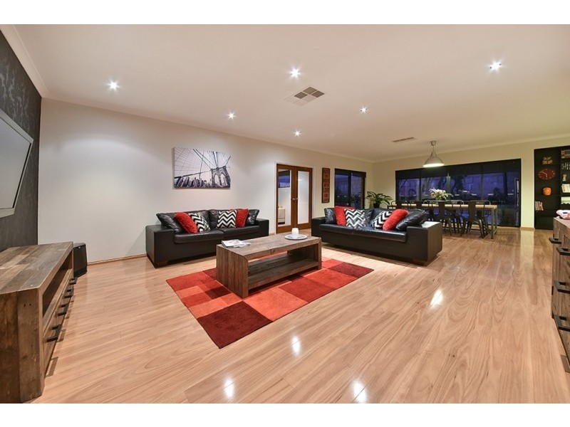 16 Rail Drive, Tapping WA 6065