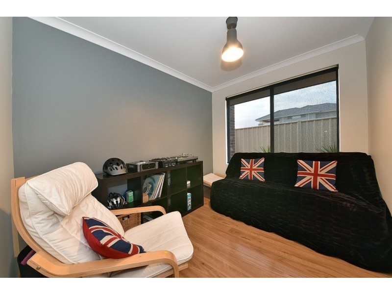 16 Rail Drive, Tapping WA 6065