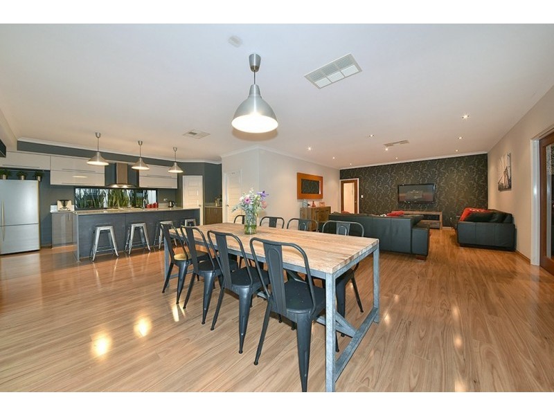 16 Rail Drive, Tapping WA 6065