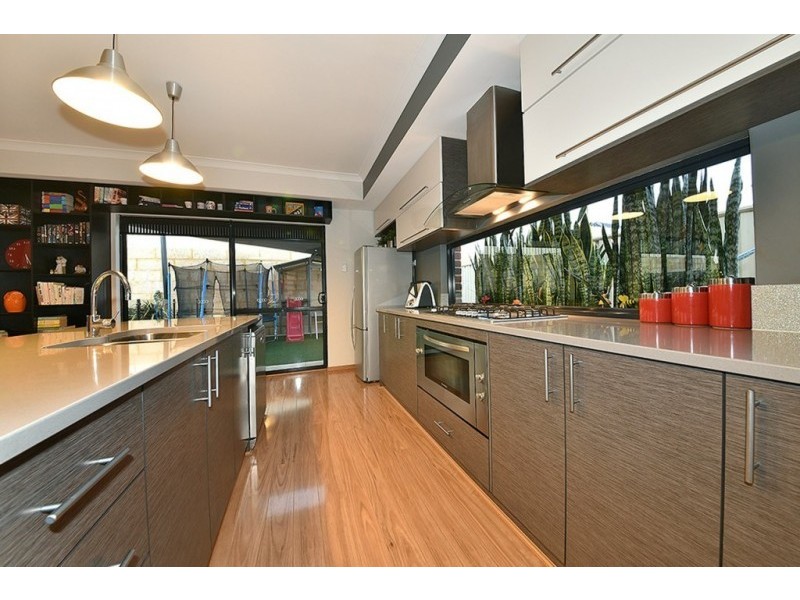 16 Rail Drive, Tapping WA 6065