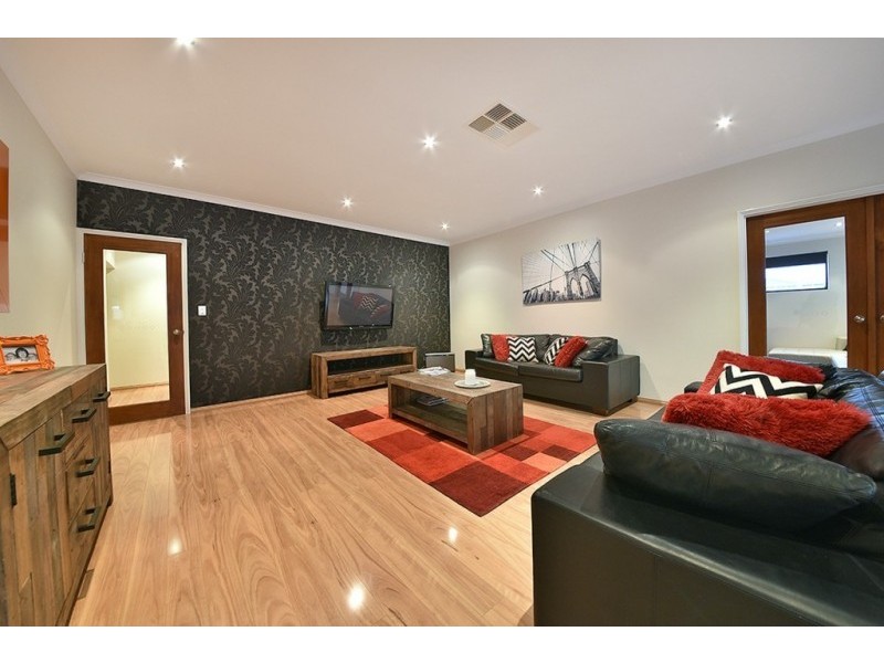 16 Rail Drive, Tapping WA 6065