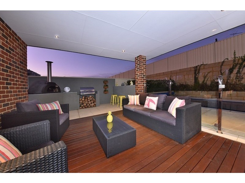 16 Rail Drive, Tapping WA 6065