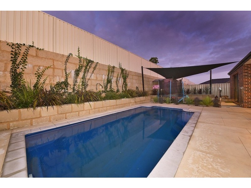 16 Rail Drive, Tapping WA 6065