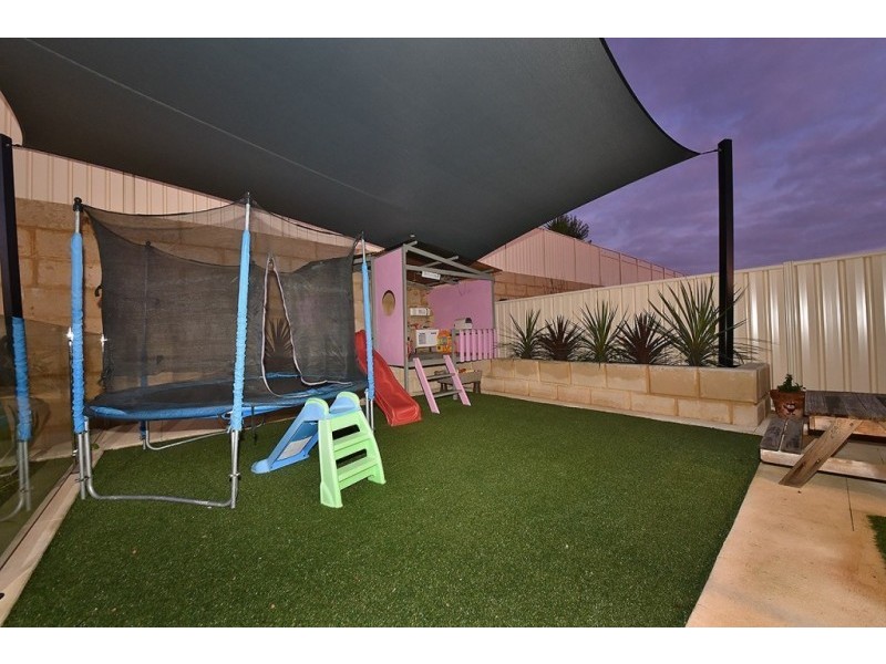 16 Rail Drive, Tapping WA 6065