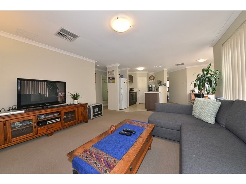 64 Jedburgh Loop, Sinagra WA 6065