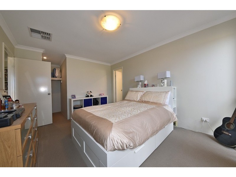 64 Jedburgh Loop, Sinagra WA 6065