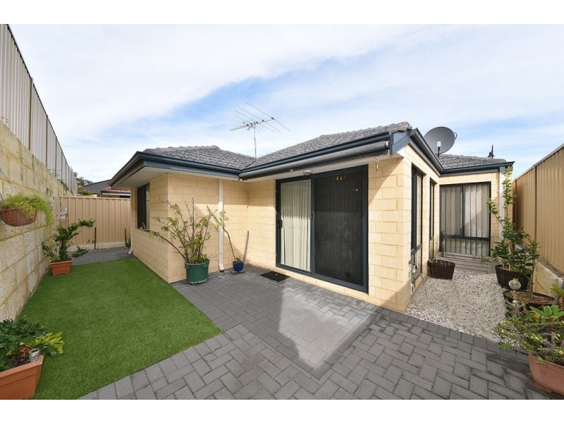 64 Jedburgh Loop, Sinagra WA 6065