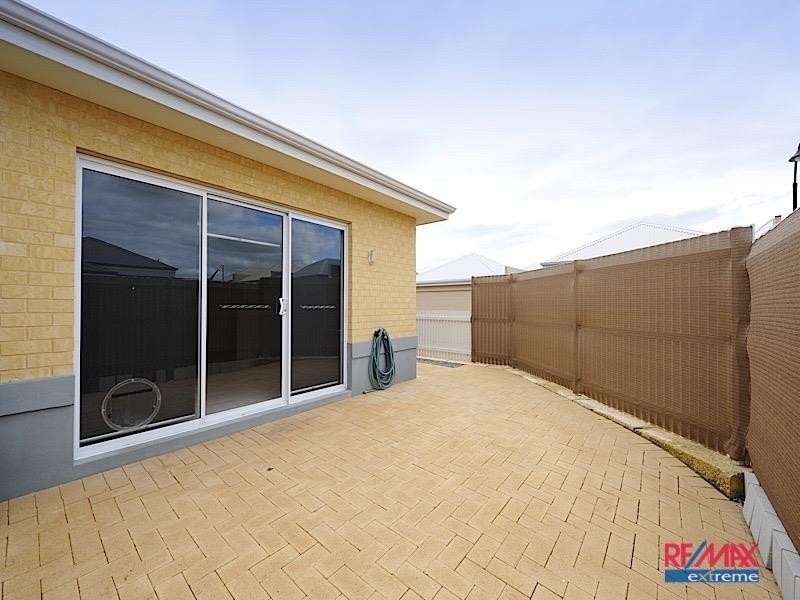4 Turtle Lane, Butler WA 6036