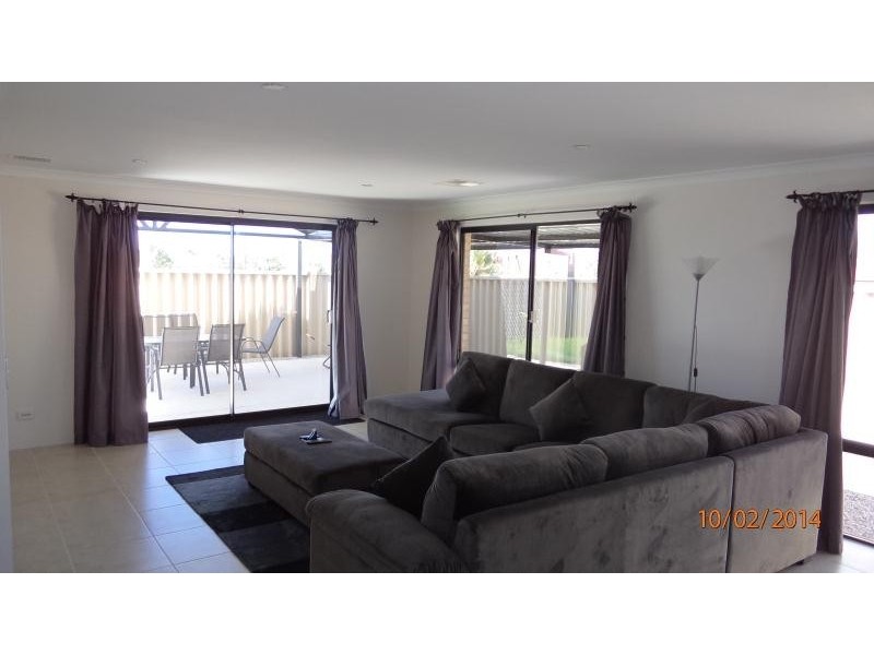 7 Neah Place, Butler WA 6036