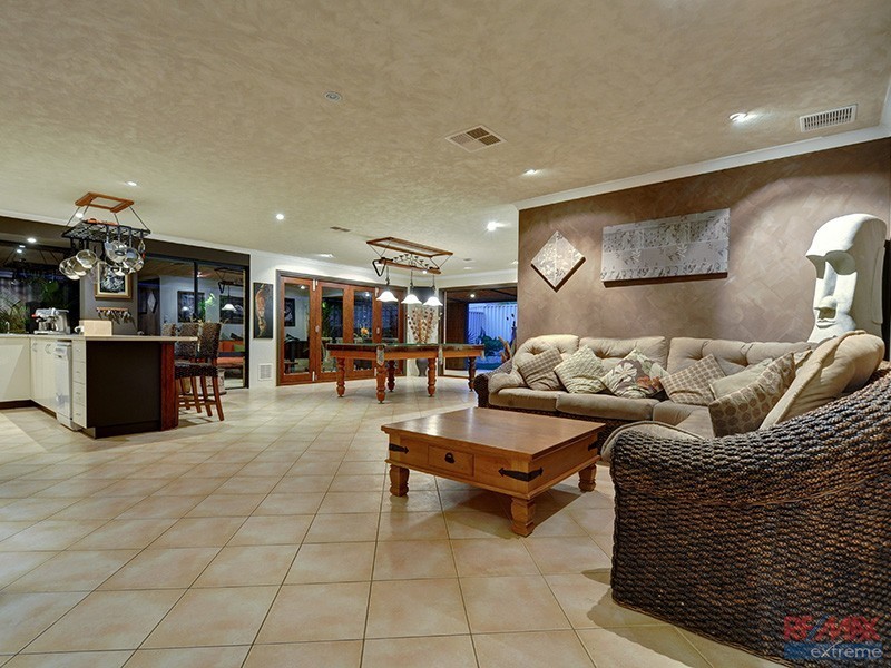 10 Panama Road, Butler WA 6036