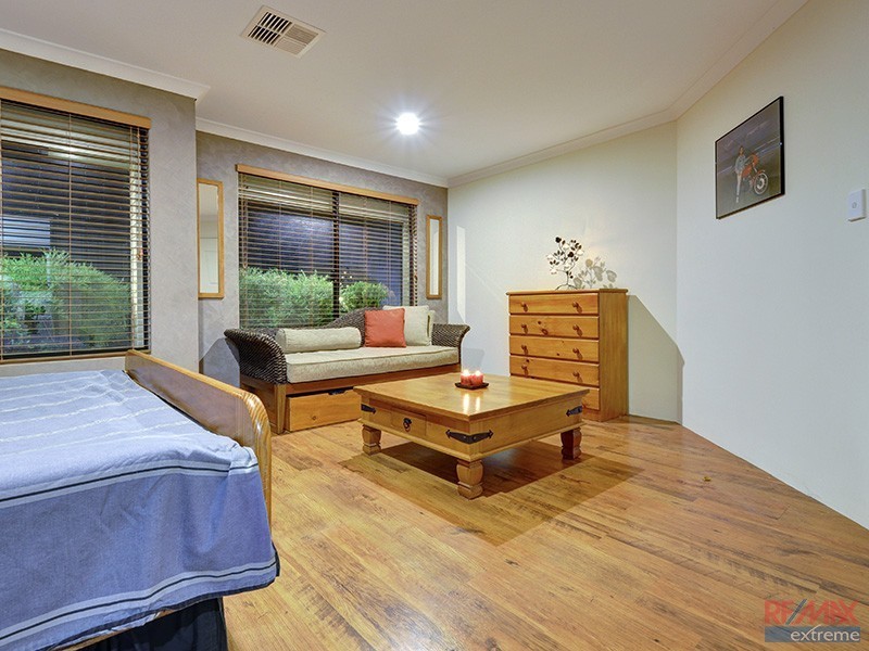 10 Panama Road, Butler WA 6036