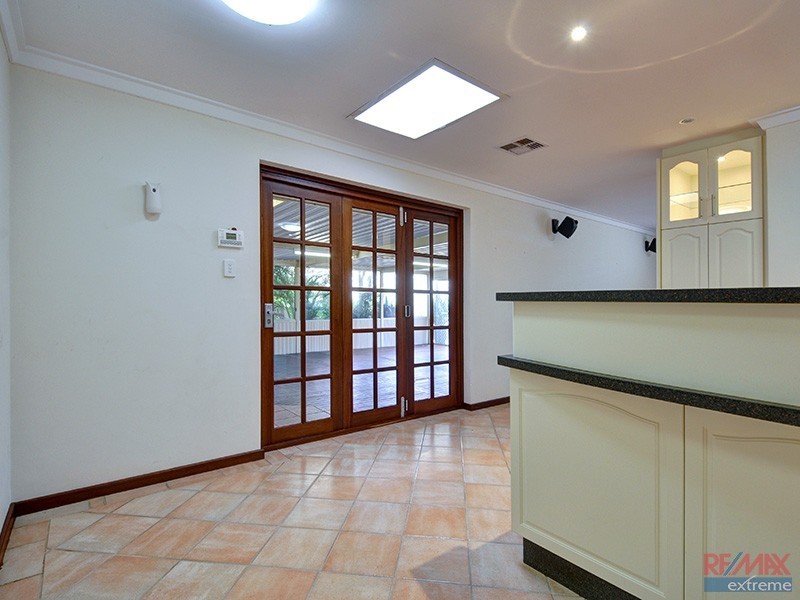 86 East Road, Pearsall WA 6065