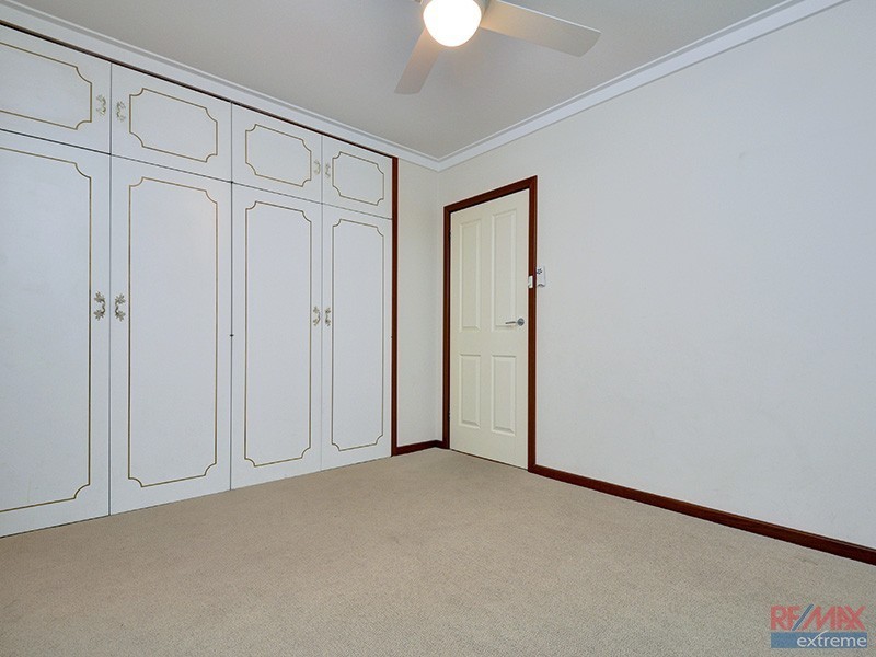 86 East Road, Pearsall WA 6065