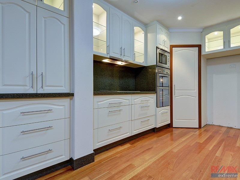 86* East Road, Pearsall WA 6065