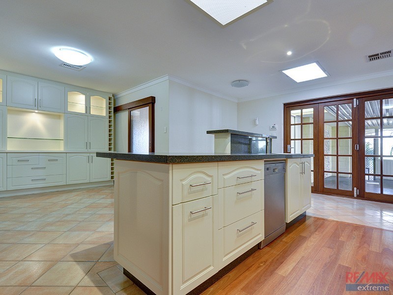 86* East Road, Pearsall WA 6065