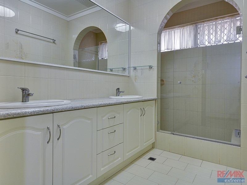 86* East Road, Pearsall WA 6065