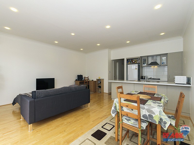 4A Bollach Green, Butler WA 6036