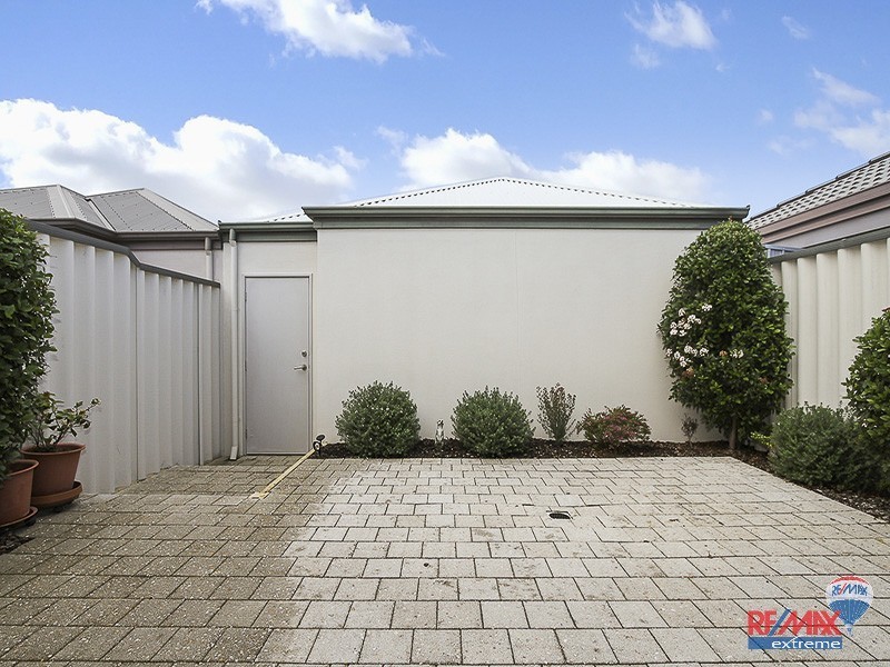 4A Bollach Green, Butler WA 6036