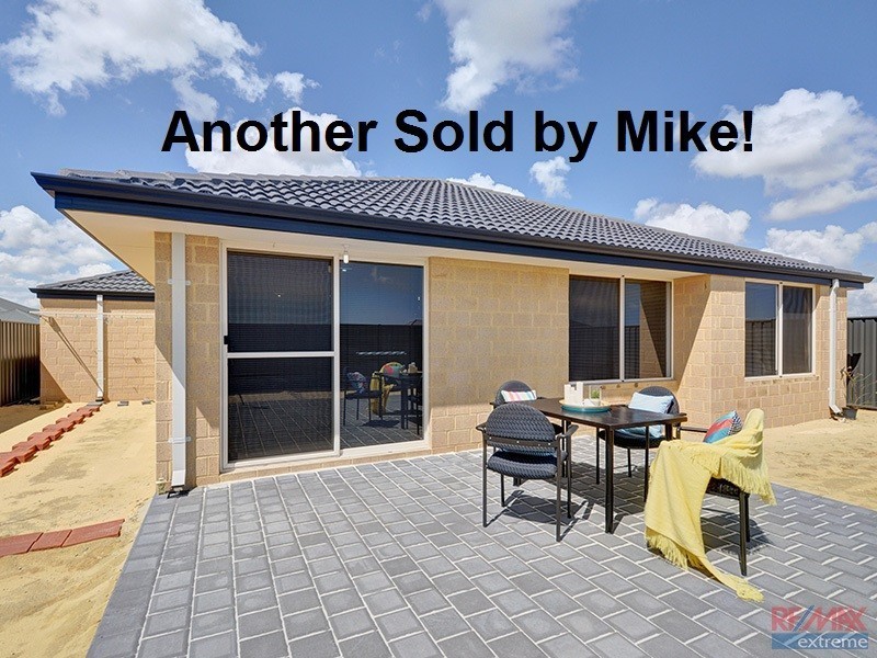 14 Mayali Bend, Banksia Grove WA 6031