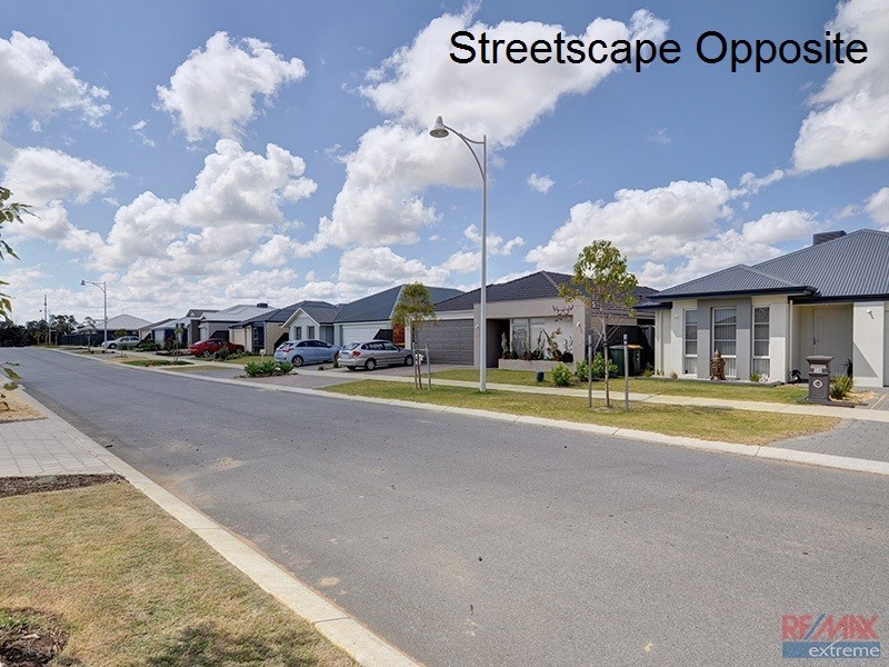 14 Mayali Bend, Banksia Grove WA 6031