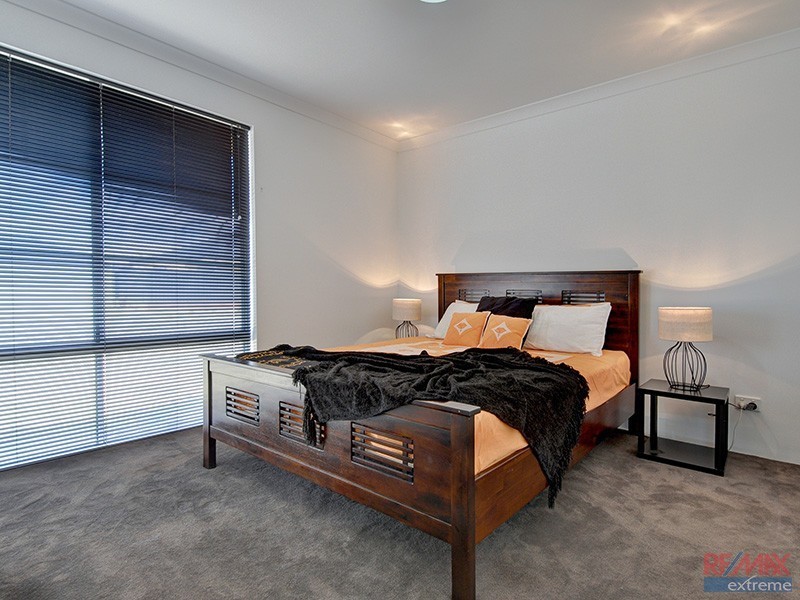 14 Mayali Bend, Banksia Grove WA 6031