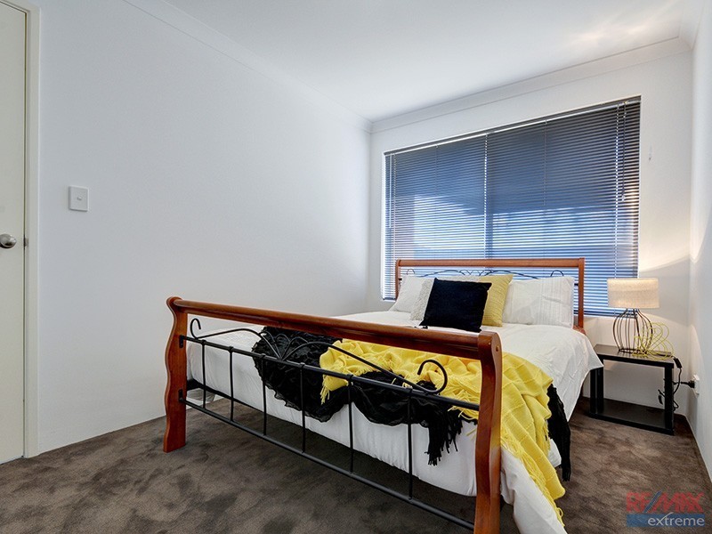 14 Mayali Bend, Banksia Grove WA 6031