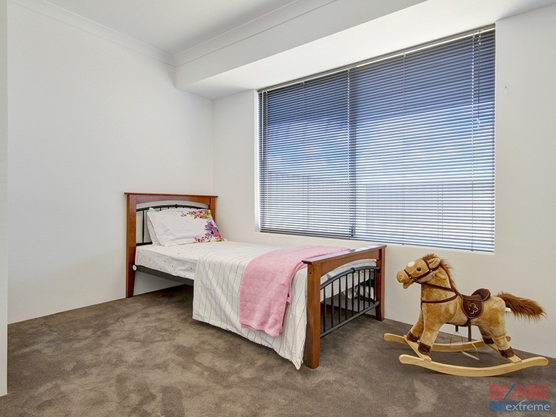 14 Mayali Bend, Banksia Grove WA 6031