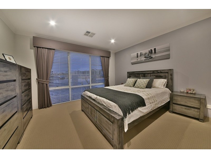 43 Leeward Avenue, Eglinton WA 6034