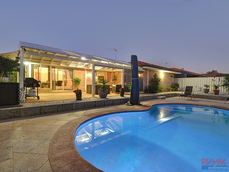 14 Laurelston Heights, Woodvale WA 6026