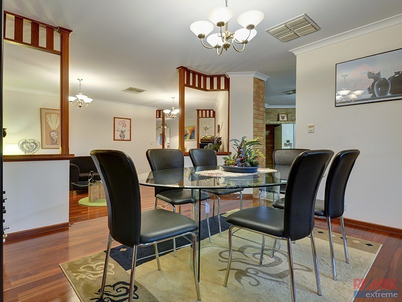 14 Laurelston Heights, Woodvale WA 6026