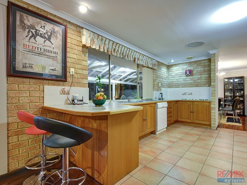 14 Laurelston Heights, Woodvale WA 6026