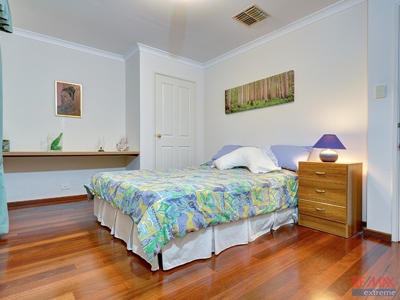 14 Laurelston Heights, Woodvale WA 6026