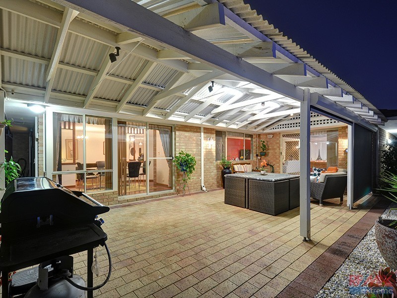 14 Laurelston Heights, Woodvale WA 6026