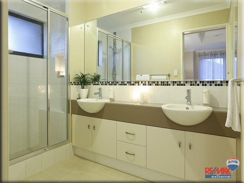 16 Ammanford Crescent, Butler WA 6036