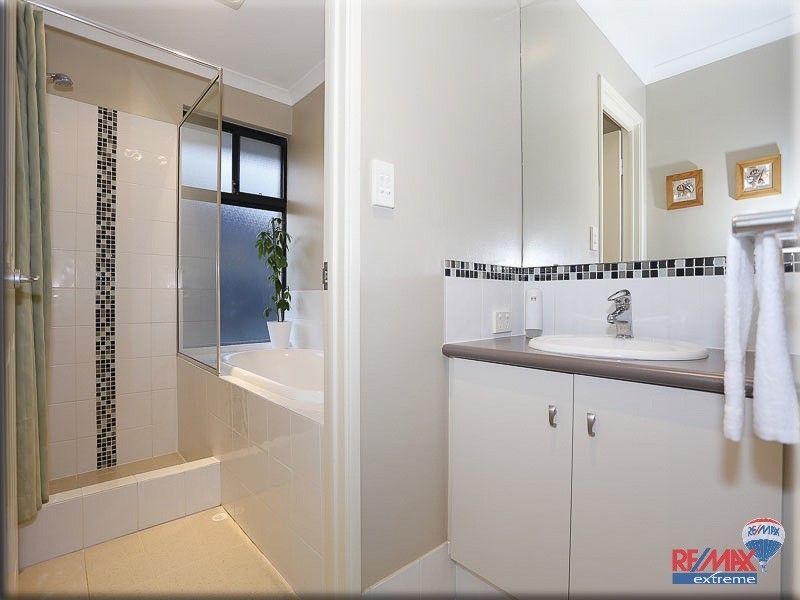 16 Ammanford Crescent, Butler WA 6036