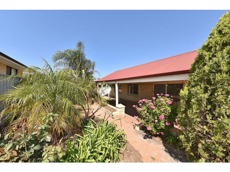 6 Kattamorda Pass, Sinagra WA 6065