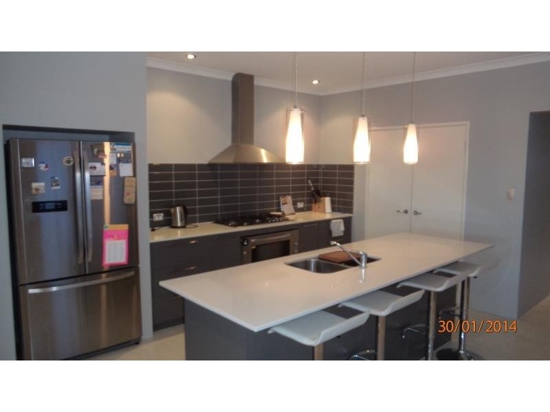 6 Mamoose Road, Banksia Grove WA 6031