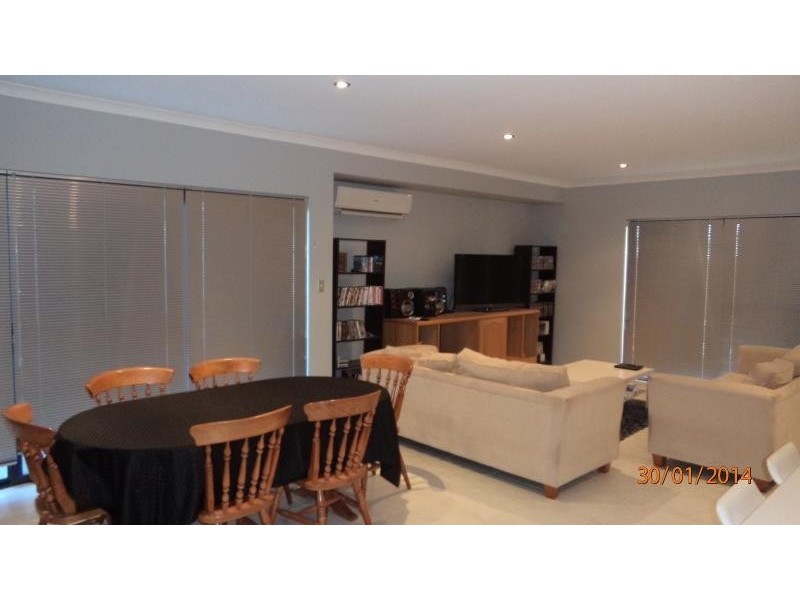 6 Mamoose Road, Banksia Grove WA 6031