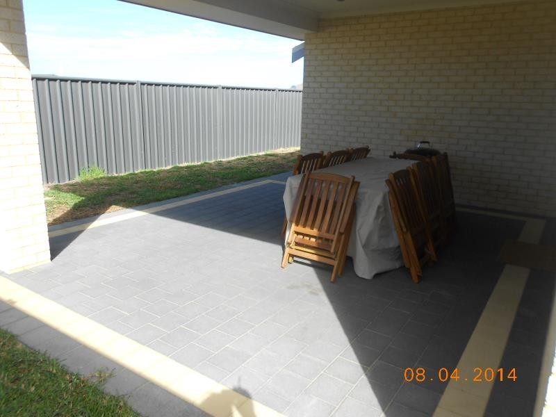 6 Mamoose Road, Banksia Grove WA 6031