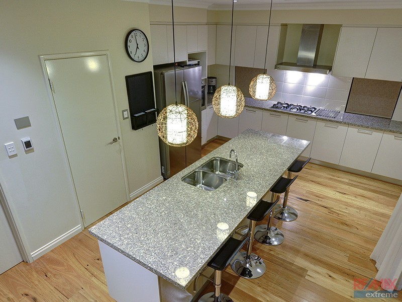 11 Venice Entrance, Iluka WA 6028