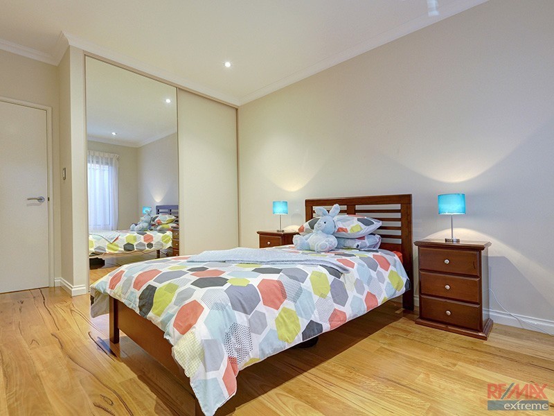 11 Venice Entrance, Iluka WA 6028