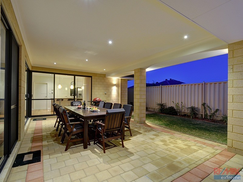 11 Venice Entrance, Iluka WA 6028