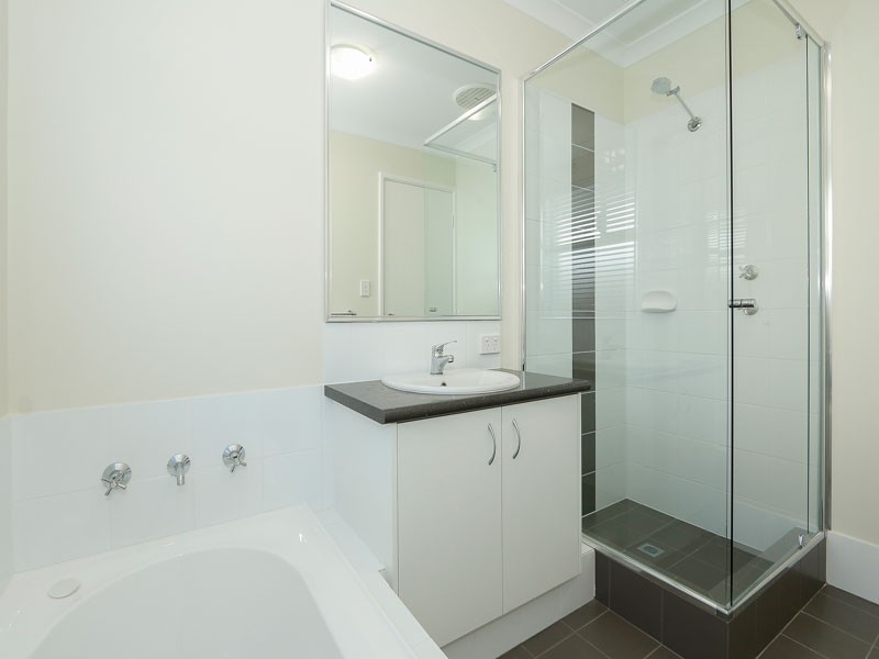 21 Finke Bend, Yanchep WA 6035