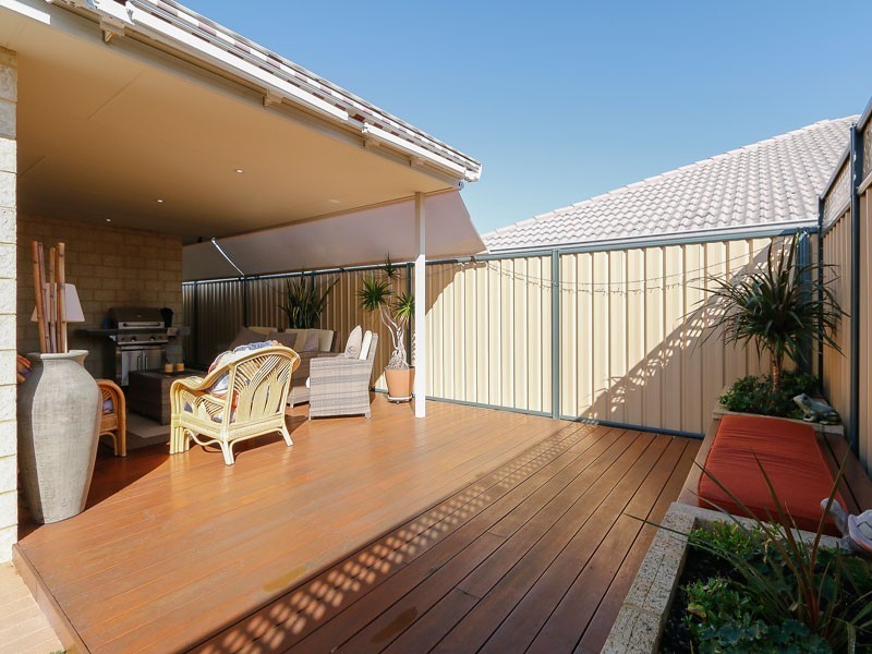 21 Finke Bend, Yanchep WA 6035