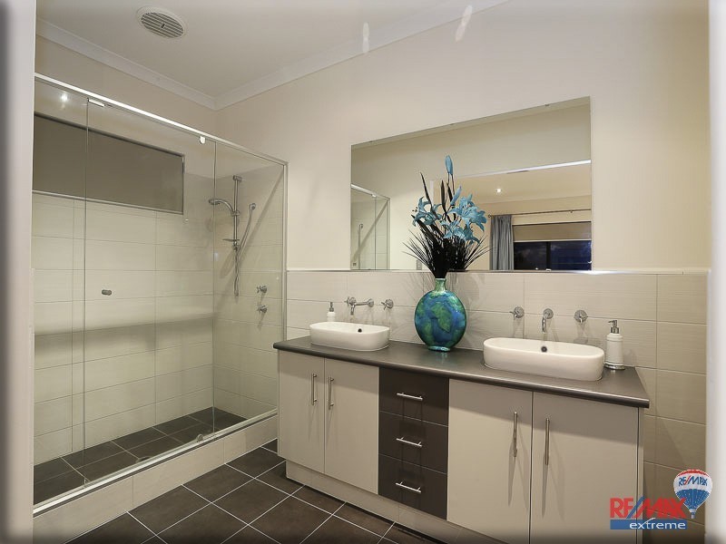 6 Barquentine Avenue, Jindalee WA 6036