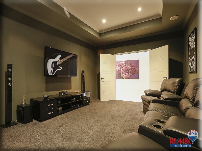 6 Barquentine Avenue, Jindalee WA 6036