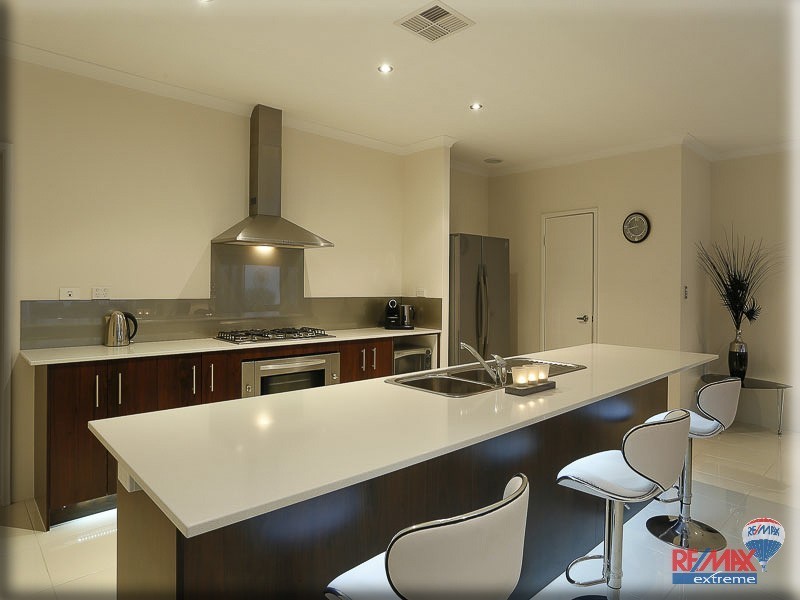 6 Barquentine Avenue, Jindalee WA 6036