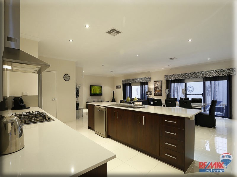 6 Barquentine Avenue, Jindalee WA 6036