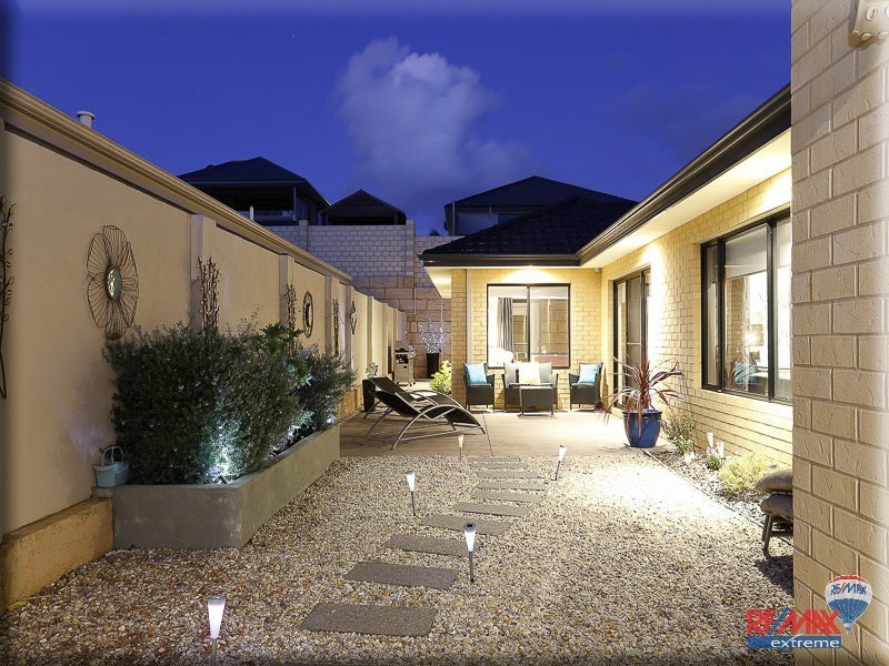 6 Barquentine Avenue, Jindalee WA 6036